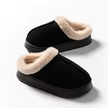 Cozy Slippers - Embrace Warmth Indoors!